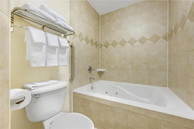جناح بسرير كينج بحوض جاكوزي، Best Western East El Paso Inn 4/4