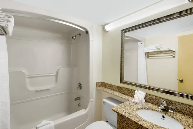 Room, 2 Double Beds, Smoking, Days Inn by Wyndham Geneva/Finger Lakes 3/4
