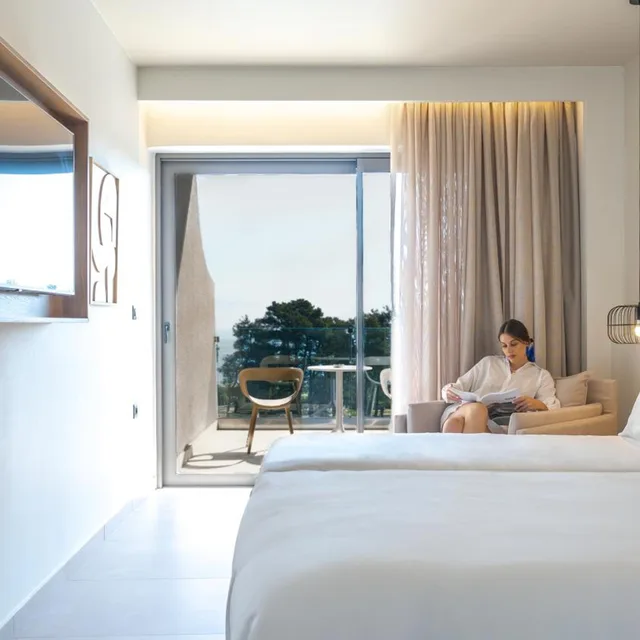 غرفة بريميوم ثلاثية بإطلالة على البحر، Iolida Corfu Resort & Spa by Smile Hotels 6/10