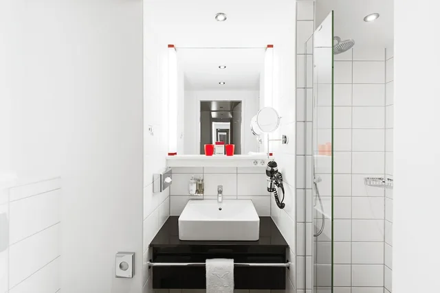 غرفة بسريرين منفصلين، DORMERO Hotel Frankfurt Messe 7/8
