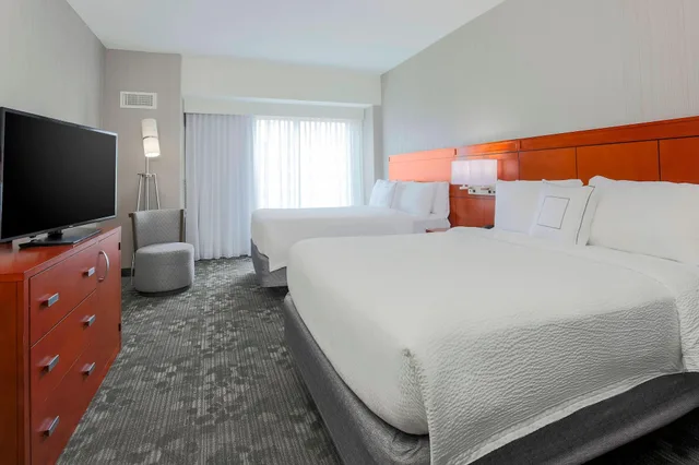 جناح بسريرين كوين مع أريكة، Courtyard by Marriott San Jose Campbell 3/9