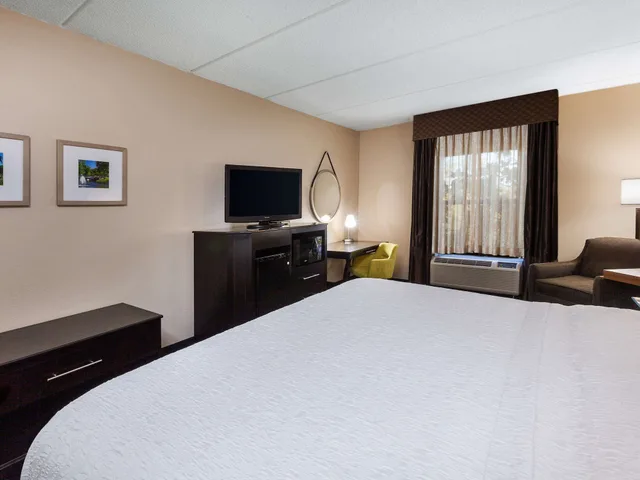 غرفة قياسية بسرير كينج، Comfort Inn Sherman - Denison Area 1/5