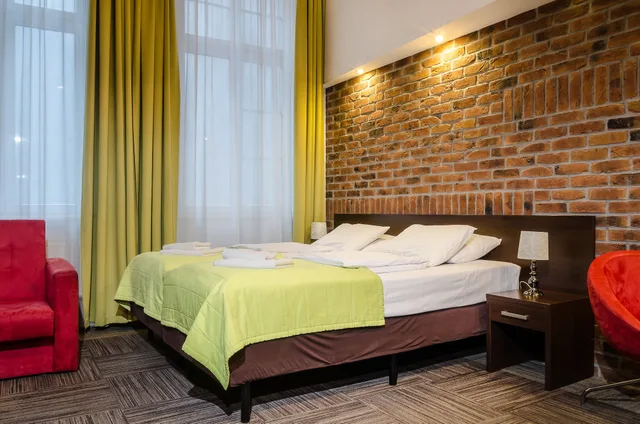 غرفة كومفورت ثلاثية بسريرين منفصلين مع أريكة، Hotel Artus 7/10