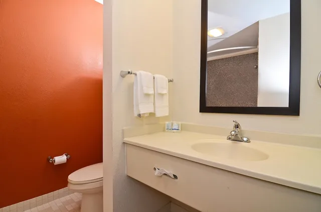 غرفة بسرير كوين لذوي الإعاقة، Sleep Inn O'Fallon near I-64 2/2