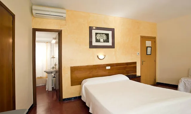 غرفة بسرير مزدوج، Hostal Tropical 2/4