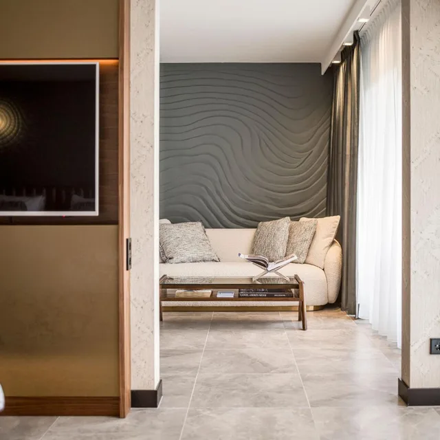 جناح جونيور بسرير كينج بشرفة، Alexander Hotel 7/10
