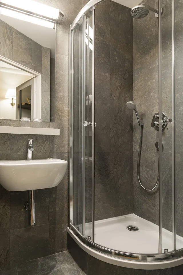 غرفة قياسية بسرير مزدوج، Hotel De La Porte Doree 4/5