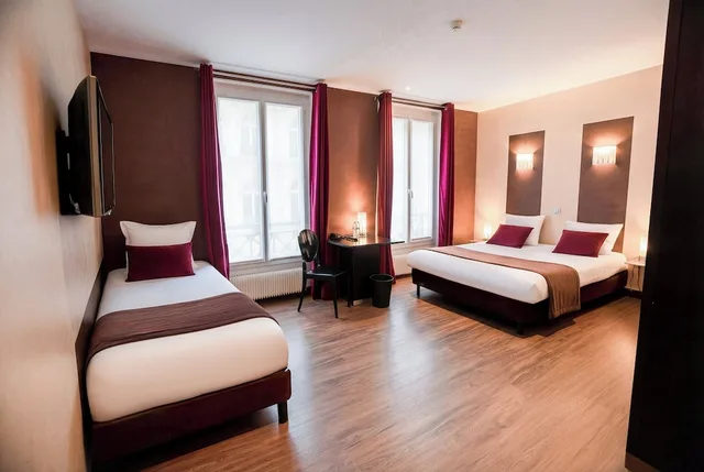 غرفة تنفيذية ثلاثية، Hotel Pax Opera 2/7