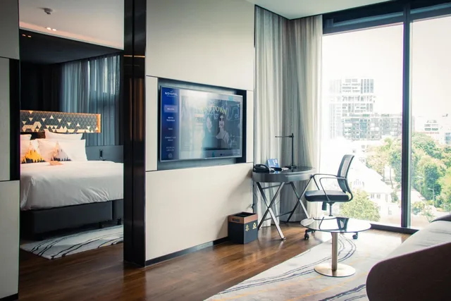 جناح بريميير بسرير كينج مع دخول الصالة في طابق مرتفع، NOVOTEL SINGAPORE ON STEVENS 5/10