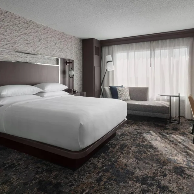 غرفة بسرير كينج أو سرير مزدوج، Bridgewater Marriott 1/5