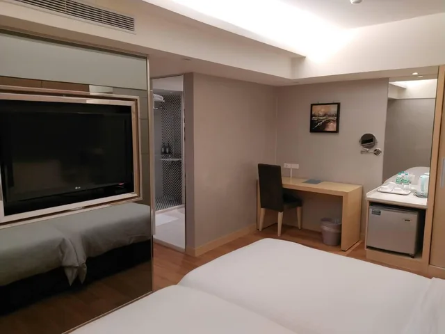 Deluxe, Double Bed, No Window، Delton Hotel 1/3