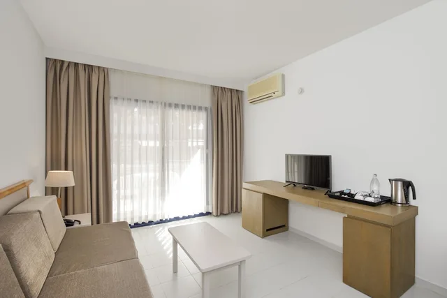 Sol, Junior Suite, King Bed, Sofa, Sol Sancti Petri 2/5