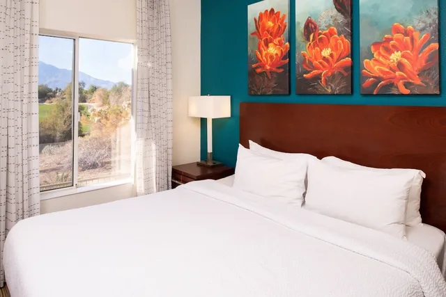 Studio, King Bed, Golf Course View, Sofa, Balcony، Residence Inn By Marriott Palm Desert 1/3