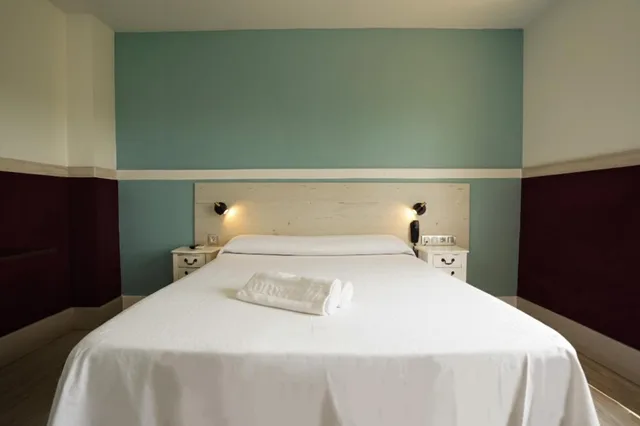 غرفة بسرير مزدوج، H Hotel 3/4