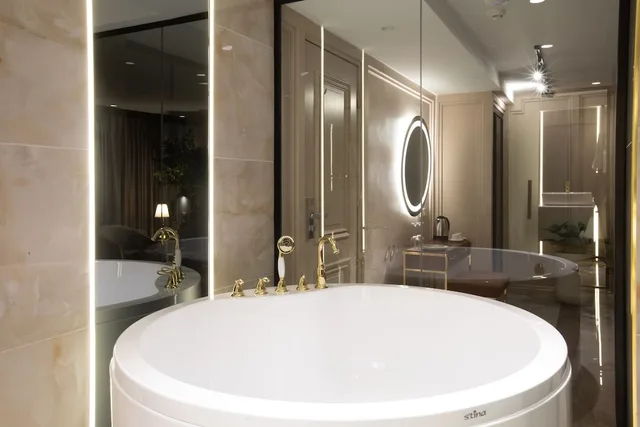 جناح تنفيذي بسرير كينج بجاكوزي، Walton Gardens Pera 3/3