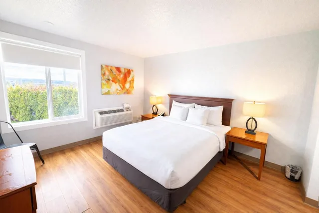 غرفة اقتصادية بسرير كوين، Sunnyside Inn & Suites 3/10