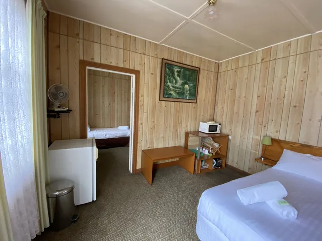 غرفة عائلية بسرير كوين وسريرين فرديين، Mountain View Motel Queenstown 5/6