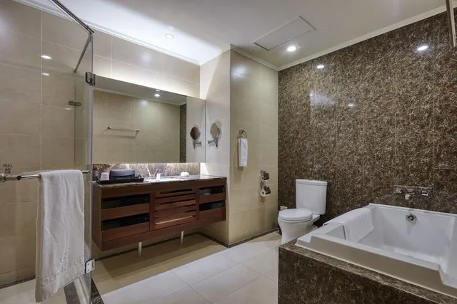 غرفة سوبيريور ثلاثية بسرير مزدوج وسرير فردي، Golden Tulip Aesthetics Hotel, Miaoli 10/10