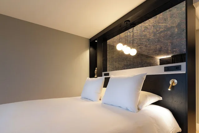 غرفة كومفورت بسرير كوين، Theaterhotel de Oranjerie 1/1