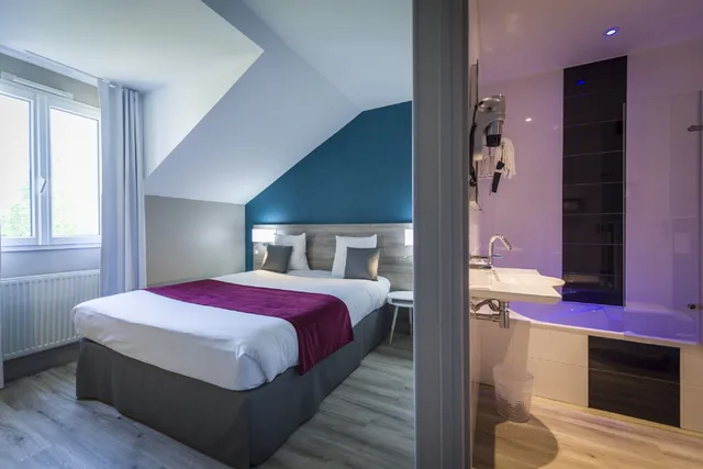 غرفة كومفورت بسرير مزدوج بإطلالة على الحديقة، Hotel the Originals Saumur Ouest La Saulaie 9/10