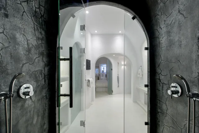 Grand, Villa, Jetted Tub, Dana Villas and Infinity Suites 5/7