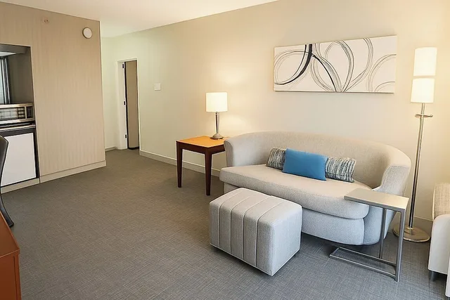 Preston Suites by IHG, Montgomery 10/33