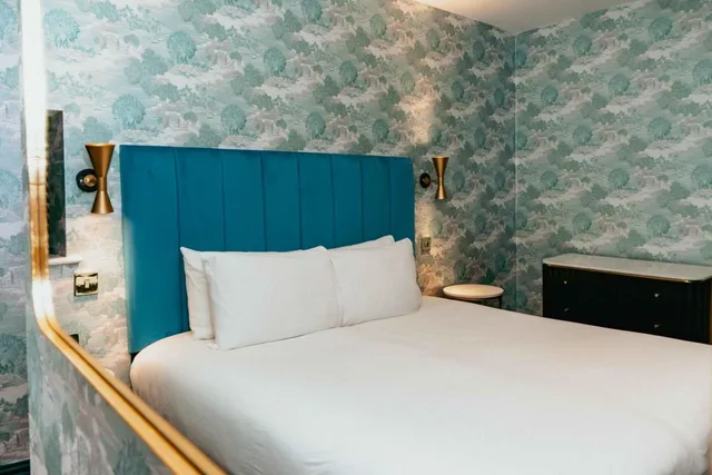 Standard, Double or Twin Bed, Lock & Key Hotel 5/9