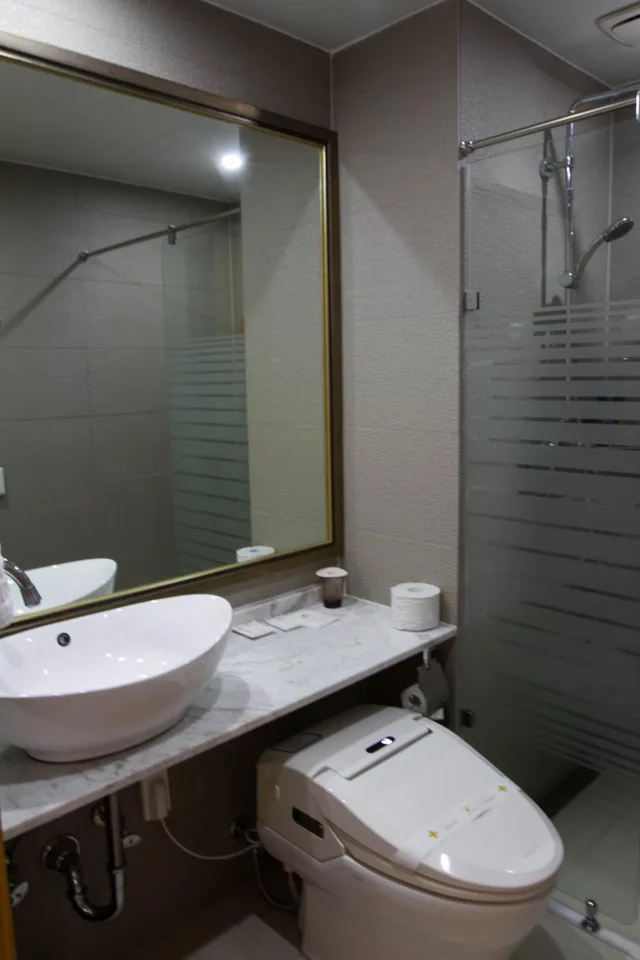 Deluxe, Twin Beds, Black Sands Hotel 3/4