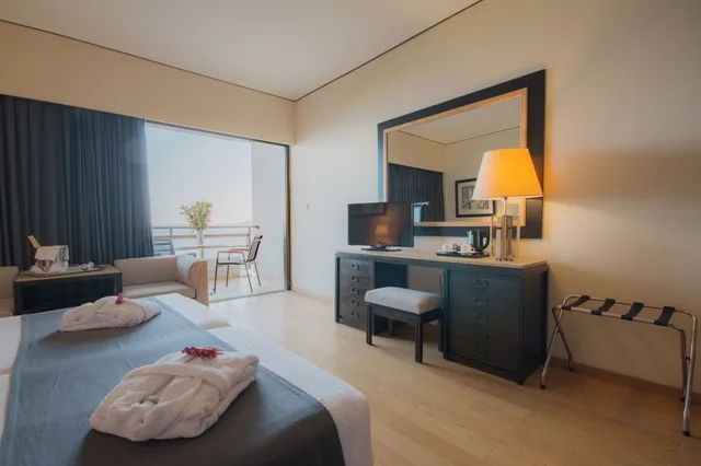 Standard, Twin Beds, Sea and Island View، Corfu Holiday Palace 6/9