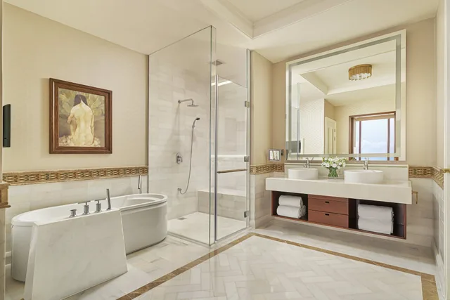 جناح غراند بسرير كينج بإطلالة على البحر للمدخنين، InterContinental Grand Ho Tram 10/10