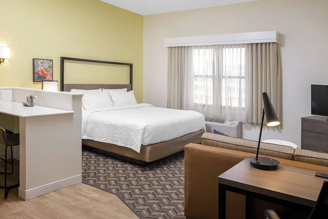 استوديو بسرير كينج مع أريكة، Residence Inn By Marriott New Rochelle 4/9