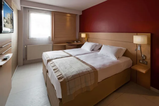غرفة سوبيريور بسريرين منفصلين، Best Western Plus Le Lavarin 2/5