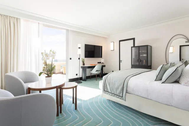 غرفة بانورامية بإطلالة على البحر بشرفة، Mondrian Cannes 1/10