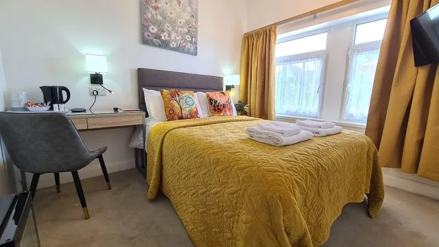 غرفة كومفورت بسرير كوين بإطلالة على البحر، The Torland Hotel 3/4