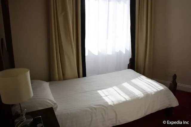 غرفة مفردة، Islington Inn 4/10