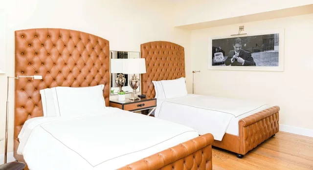 غرفة بريميوم بسريرين مزدوجين بإطلالة على المدينة بشرفة، Cameo Beverly Hills, LXR Hotels & Resorts 1/2