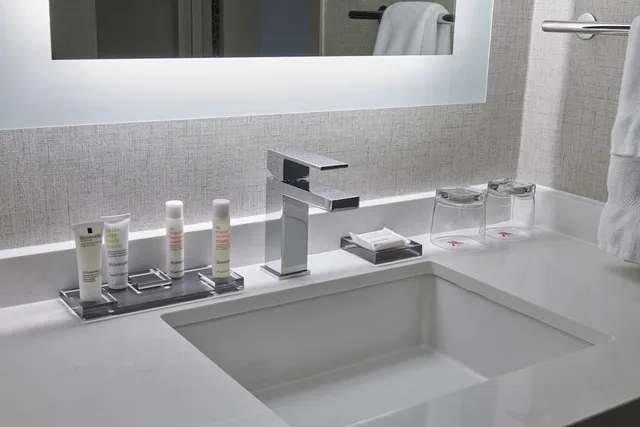 غرفة بسرير كينج، Detroit Marriott Troy 5/5