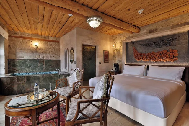 Cave, King Bed, Jetted Tub، Elika Cave Suites Cappadocia, Curio Collection by Hilton 4/10