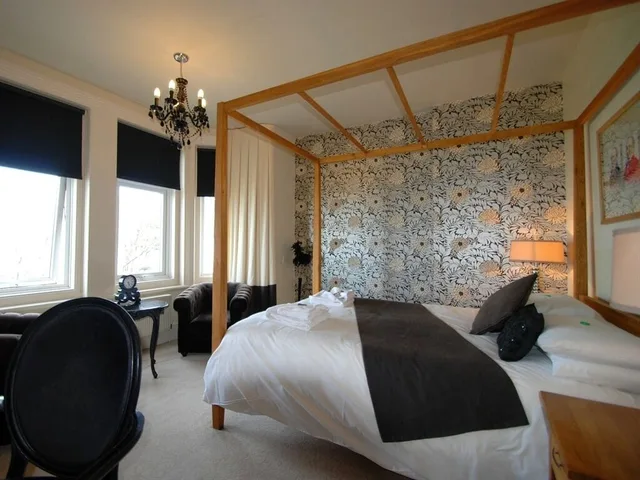 Luxury, King Bed, Sea Front, Sea View، The Gladstone 2/3