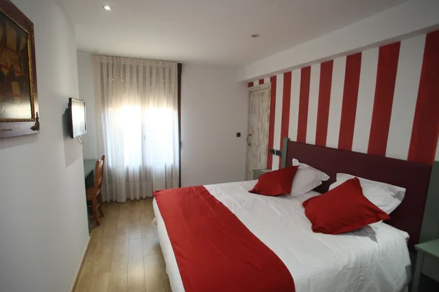 غرفة سوبيريور بسرير مزدوج أو سريرين منفصلين بشرفة، Hotel Castilla 1/2