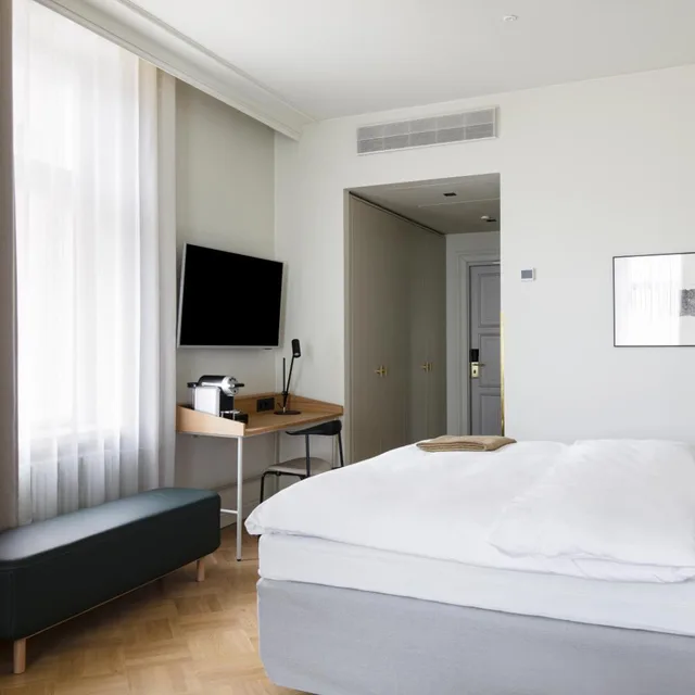 غرفة ديلوكس بسرير كوين، Solo Sokos Hotel Torni Helsinki 7/10