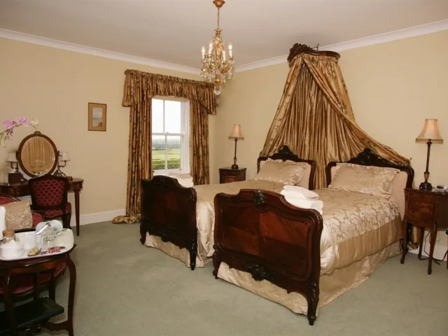 غرفة سوبيريور بسرير كينج، West Longridge Manor B&B 2/4