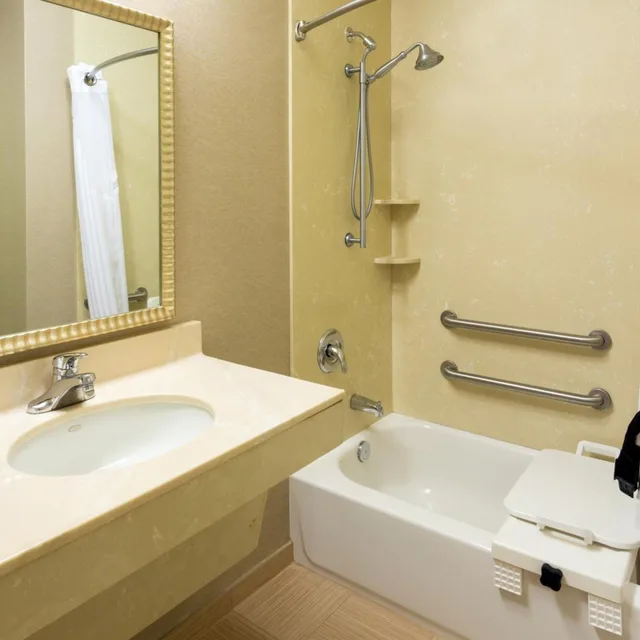 Specialty، Holiday Inn Express Grants Pass 2/2