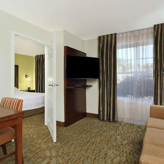 جناح بسرير كوين مع أريكة لذوي الإعاقة، Homewood Suites By Hilton Newark-Fremont 3/10