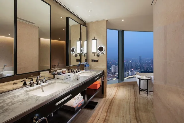 Deluxe, Executive, King Bed, River View, Hilton Fuzhou 10/10