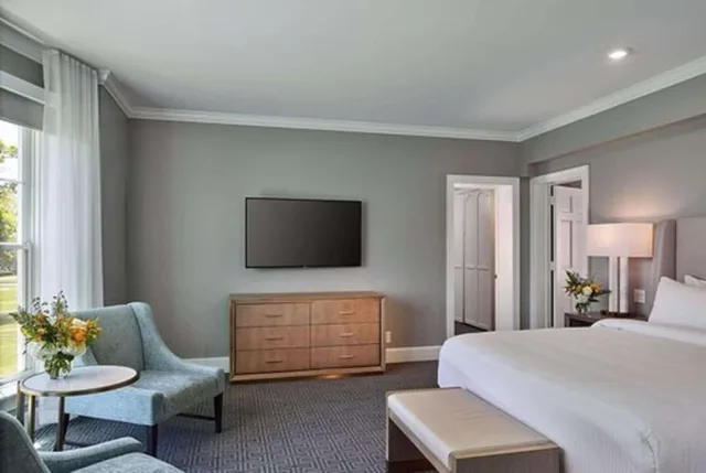 غرفة تنفيذية بسرير كينج، Seaview Hotel 2/3