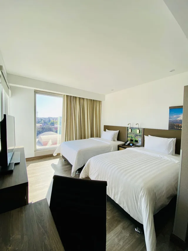 Room, Twin Beds, with View, Hampton by Hilton Arequipa 2/2
