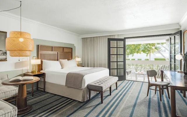 Room, King Bed, Patio, The Scott Resort And Spa Formerly Firesky Resort And Spa 1/4