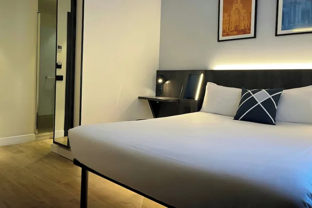 غرفة قياسية بسرير كوين، Madrid Centro Atocha 4/10