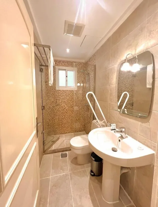 شقة جونيور بسرير كينج بغرفة نوم واحدة، Loren Suites Al Salamah 4/5